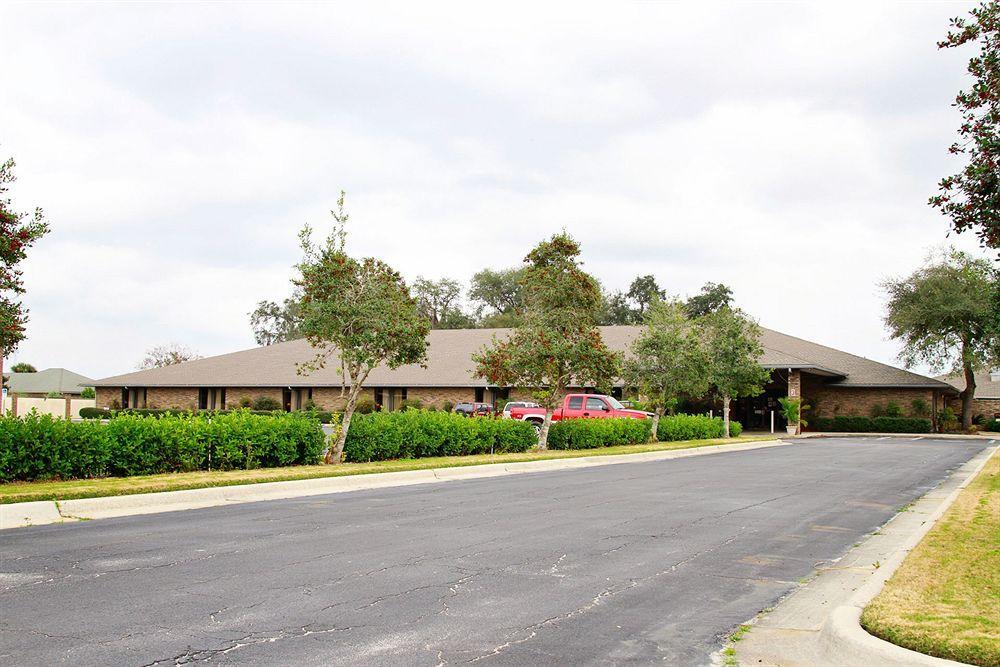 Crystal Cove Riverfront Resort Palatka Exterior photo