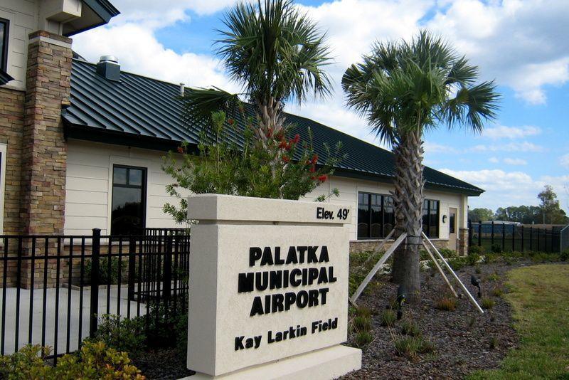 Crystal Cove Riverfront Resort Palatka Exterior photo